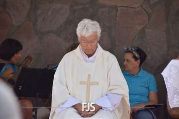 La Viña procesiona a su patrona en la despedida de sus fiestas patronales/Francisco Javier Santana y TA.